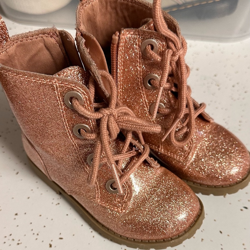 Toddler old navy sparkle boot size 7